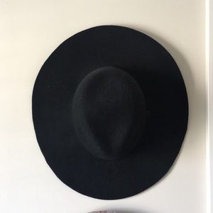 Felt hat
